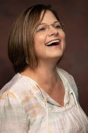 While at The Mid-Atlantic Regional School of Professional Photography  (MARS) it's a great time to update your headshot! I learned so much from  Professional Photographer, Jonathan Thorpe, Commercial Photographer out of  DC.