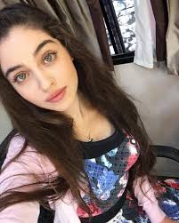 Pin By Aid Yl Bizbiz On Cemre Baysel Beauty Girl Movie Fashion Beautiful Girl Indian