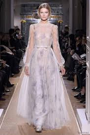 Valentino Spring Summer 2012 Couture Wedding Inspirasi Trendy Dresses Couture Gowns Valentino Wedding Dress
