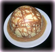 Dome Chocolat Blanc Mousse Au Mascarpone Et Fraises Mercedessert Desserts Food Chocolate Dome