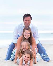One Of The Best Family Photos Ever And We Can Also Do On Location Family Shoots For A Limite Family Beach Pictures Beach Family Photos Family Photography