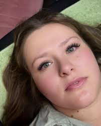 volume/classic lashes❤️ natural with a bit of va va voom😌😂❤️