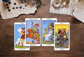 Como Interpretar Las Cartas De La Corte En El Tarot Cuatro Lunas Tarot deck, cartas de tarot para imprimir encuentra el rincón más oscuro de tu auto. las cartas de la corte en el tarot