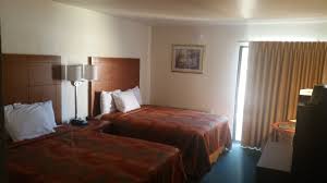 Vista yosemite inn oakhurst offers its guests an outdoor pool and a spa tub. Centrally Located Hotel In Mariposa Ca Yosemite Miners Inn Mariposa