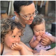 Francine Wolfe's Instagram, Twitter & Facebook