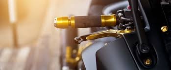 Richtig Bremsen Mit Dem Motorrad Adac