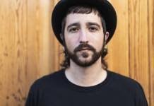 El guitarrista Steve Vai presentará su disco 'Inviolate' en el Teatro  Cervantes