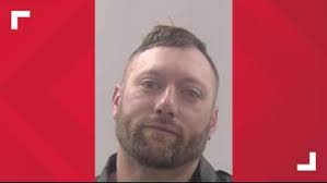 Suffolk organization providing free prom dresses to students