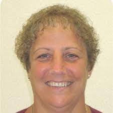 Dee Mckee's Instagram, Twitter & Facebook