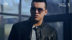 He was born in manzanares, caldas to his parents orlando jiménez aristizabal and luz. Tenias Razon Yeison Jimenez Video Oficial Youtube
