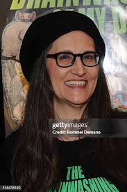 11 Photos & High Res Pictures