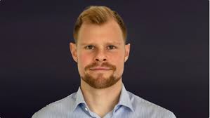 Announcing new hires and promotions