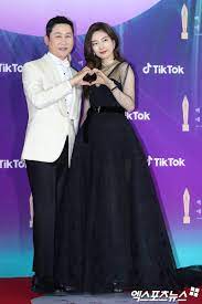 Asianwiki 8 mins ago baeksang art awards (2021) 739 views. Stars Light Up The Red Carpet At 57th Baeksang Arts Awards Soompi