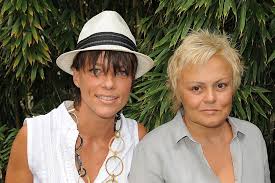 En couple depuis 2006 et pacsées depuis 2009, muriel robin et anne le nen auront dû attendre 2014 pour se voir réunies à l'écran. Muriel Robin Sur La Personne Qu Elle Aime Le Plus Au Monde L Essentiel C Est Anne