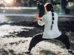 Dr lam has created a series of tai chi for health programs and produced instructional materials to make tai chi easy and enjoyable to learn. What Are The Benefits Of Tai Chi For Older Women Naturally Rebecca