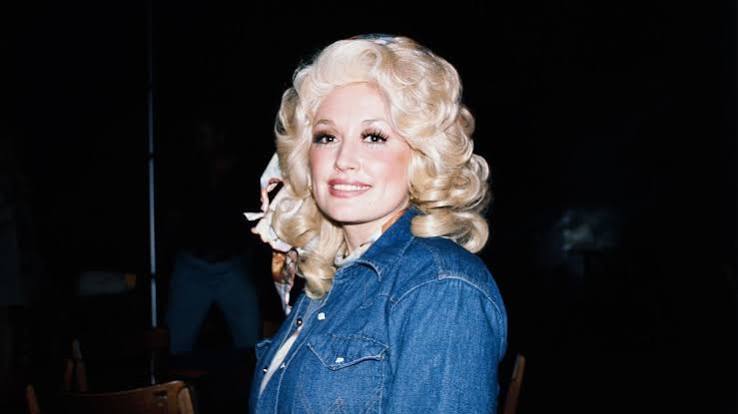Dolly Parton's Divine Dogma: “You Better Get to Livin'” | Vanity Fair