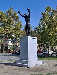In real life the rocky statue is still in the philadelphia museum of art next to the rocky steps. Category Rocky Statue Wikimedia Commons