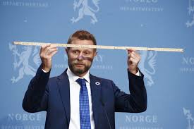 Bent høie (born 4 may 1971) is a norwegian politician from the conservative party who has been minister of health and care services since 2013. Hoie Ikke Aktuelt Med Pabud Om Munnbind Document