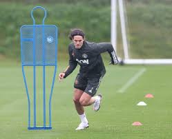 Uefa champions league match man utd vs psg 02.12.2020. Edinson Cavani Harry Maguire Left Out Of Manchester United Squad To Face Psg Metro News