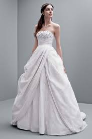Looking for an autumn wedding guest dress? The 25 Most Popular Wedding Gowns Of 2014 Bridalguide