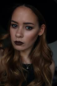 I made a whole post and guys, if you want to learn more about beautiful aesthetic pics, make sure you check out this in depth article with really useful techniques and tips: 90s Grunge Girl Inspired Make Up Look Teetharejade