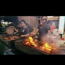 Besides satay, diners can find most of the asian favorites from chinese, malaysian, indonesian, vietnamese, filipino, indian, and korean food stalls there. Lau Pa Sat Satay Power Power Lah Dey Give It A Try Guys Never Try Never Know Picture Of Satay By The Bay Singapore Tripadvisor