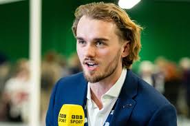 Adam Milner extends Castleford contract