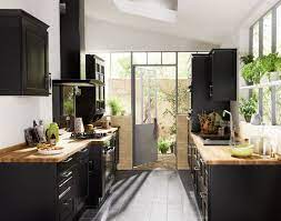idee cuisine noir laque plan de travail bois cuisine rustique chic cuisine rustique et cuisine bistro