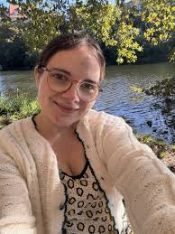 👤 Emma sent you a private message 5 minutes ago "Where are you from?"