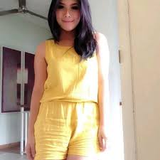 1dari semulatelah kau tetapkanhidupku dalam tanganmudalam rencanamu tuhanrencana indahtelah kau siap. Shinta Rosari Shinta Rosarii Twitter