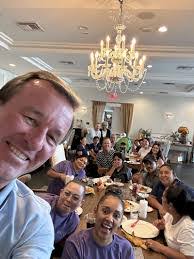 Erin Hendry's Instagram, Twitter & Facebook