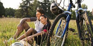 Bersepeda Bisa Membuat Gairah Bercinta Bertambah Romantic Things To Do Motorcycle Gloves Romantic Things