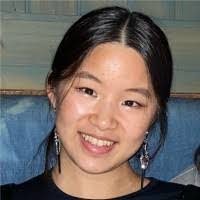 Lisa Everest's Instagram, Twitter & Facebook