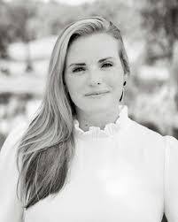 Patti Ferrin's Instagram, Twitter & Facebook