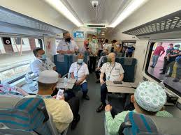 Artikel pelajar sekolah dabong manaiki kereta api ke sekolah. Tren Nadi Utama Perhubungan Di Hulu Kelantan