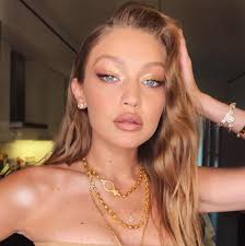 Последние твиты от gigi hadid (@gigihadid). Gigi Hadid Vergleichen Sie Die Korpergrosse Das Korpergewicht Die Korpermasse Mit Anderen Beruhmtheiten Stellameus