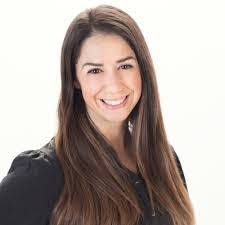 Anita Ennis's Instagram, Twitter & Facebook