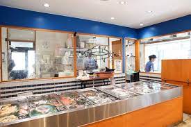 ニューウェーブ鮮魚店が楽しい プロも通う その理由 3 5 aera aera dot アエラドット 魚屋 店舗デザイン 内装