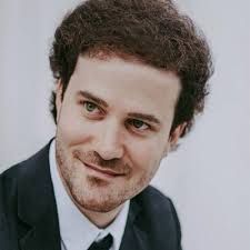 Pianist in soiree with song and piano