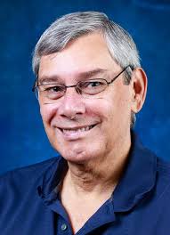 86 faculty, staff honored at service awards ceremony 25 UTM retirees  honored in ceremony