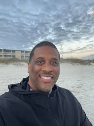 Hi all! I just wanted to introduce myself!! My name is Paul and i am  exploring the idea of moving to Portugal!!!