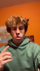 Avery Simmons (@avery.simmons7)