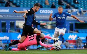 Everton brought to you by: Crystal Palace And Vicente Guaita Thwart Profligate Everton To Dent Their Champions League Hopes