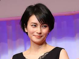 柴咲コウさんとさかなクンが結婚してるだけでなく、 妊娠もしていると噂されました。 これが流れた理由は、 一般人の方がブログでこのような投稿をされたことが原因のようで す。 驚きの結婚報道でした。結婚だけでなく妊娠5ヶ月ってのも驚き。 Uthtg4ixqgcfvm
