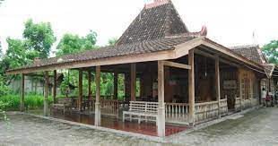 Namun meskipun berbeda jenisnya umumnya terdapat persamaan. Traditionelle Hauser In Ost Java Die Einzigartigkeit Und Besonderheiten Und Bilder