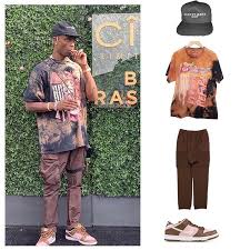 Explore releases from the cactus jack label. Travis Scott S Outfit Laflamefits Fotos Y Videos De Instagram Travis Scott Outfits Travis Scott T Shirt Travis Scott Fashion
