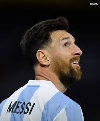 축구 선수가 뽑는 '월드 11'에서 18년 만에 제외된 메시가 선택한 세 명의 RONALDO