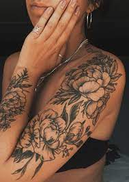 Untitled In 2020 Sleeve Tattoos For Women Tattoos Floral Tattoo Sleeve