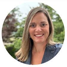 Tracy Kraus's Instagram, Twitter & Facebook