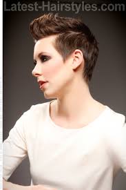 Get 21 amazing androgynous hairstyles ideas in this article. Androgynous Pixie Haircut Men Bpatello
